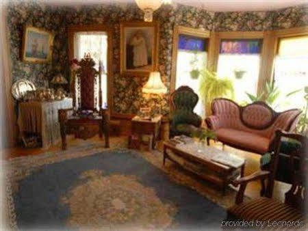 The Lion And The Rose Bed & Breakfast Whitefield Dalaman gambar